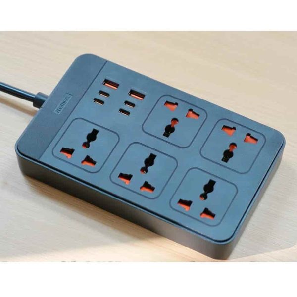 Remax RP-U195 Power Strip Adapter 2A+4C+5Sockets 2500W+30W Wire Length 1.5m (EU Plug) Remax RP-U195 Power Strip Adapter 2A+4C+5Sockets 2500W+30W Wire Length 1.5m (EU Plug)