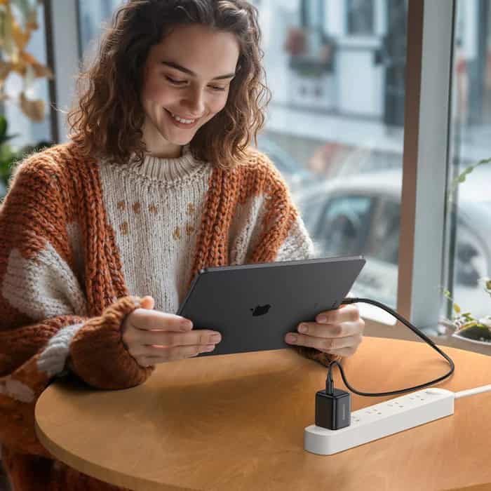 UGREEN X513 30W Type-C GaN Fast Charger