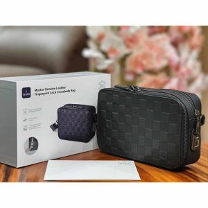 WiWU Master Genuine Leather Fingerprint Lock Crossbody Bag